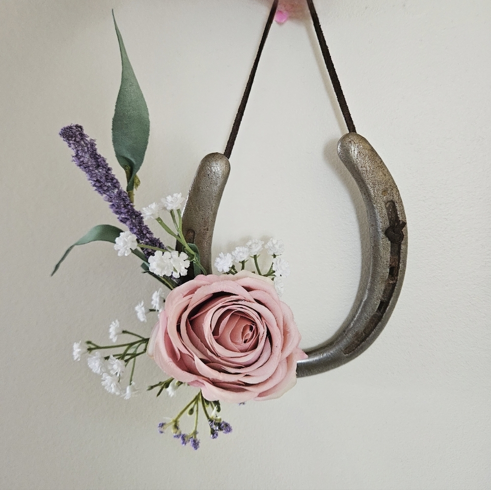Decorative Horseshoe with Pink Rose and Flowers